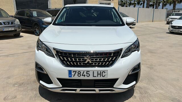 PEUGEOT 3008 ALLURE 1.2. E-THP AUTO SPANISH LHD IN SPAIN ONLY 39000 MILES 2020