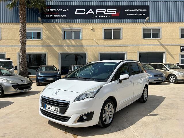 PEUGEOT 5008 STYLE 1.6 HDI AUTO SPANISH LHD IN SPAIN 91000 MILES 7 SEATS 2015