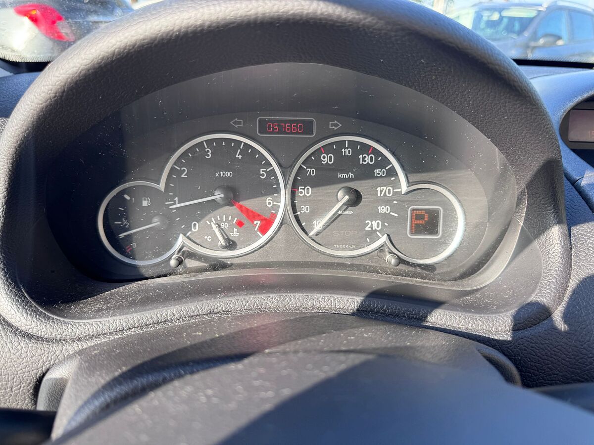 PEUGEOT 206CC 1.6 AUTO CONVERTIBLE SPANISH LHD IN SPAIN ONLY 35000 MILES 2006