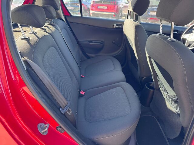 HYUNDAI I20 COMFORT 1.4 CRDI SPANISH LHD IN SPAIN ONLY 89000 MILES SUPERB 2012