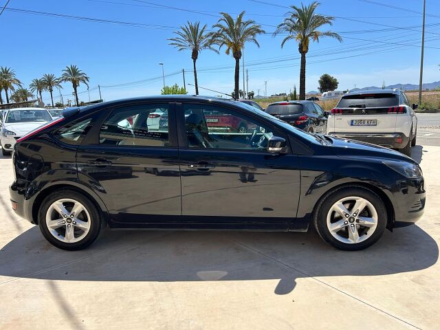 FORD FOCUS ZETEC 1.6 UK RHD IN SPAIN 132000 MILES LONG MOT SUPERB 2010