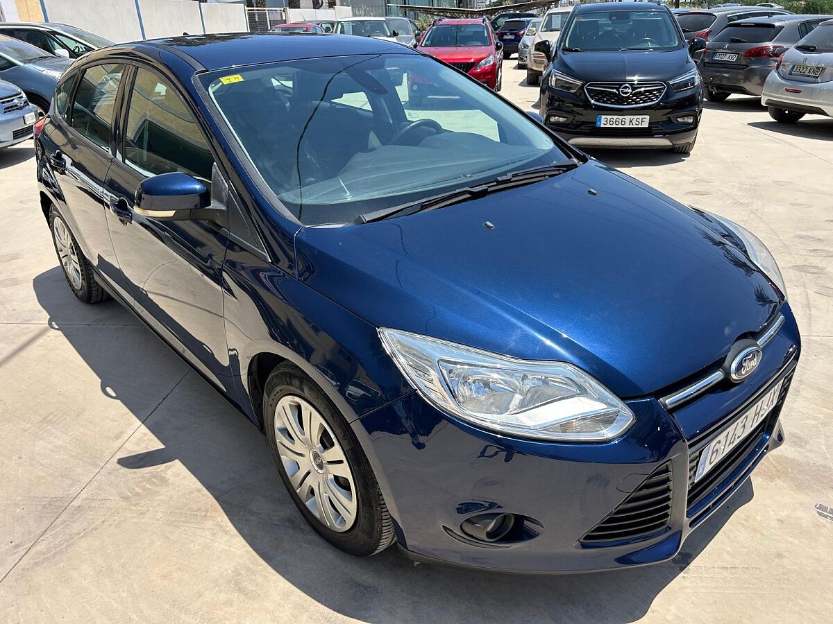 FORD FOCUS TREND 1.6 TI-VCT AUTO SPANISH LHD IN SPAIN ONLY 68000 MILES 2012