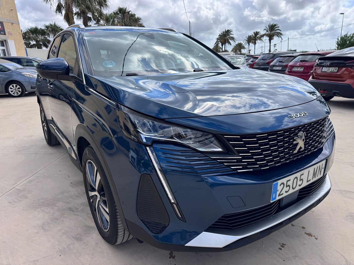 PEUGEOT 3008 ALLURE 1.2. E-THP AUTO SPANISH LHD IN SPAIN ONLY 72000 MILES 2021