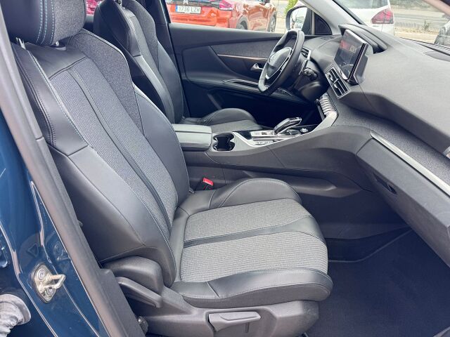 PEUGEOT 3008 ALLURE 1.2. E-THP AUTO SPANISH LHD IN SPAIN ONLY 72000 MILES 2021