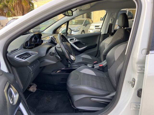 COMING SOON PEUGEOT 2008 ALLURE 1.2 E-THP AUTO SPANISH LHD IN SPAIN 44000 MILES SUPERB 2018