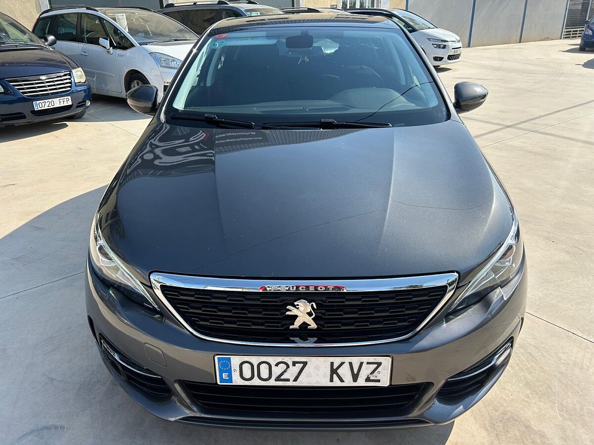 PEUGEOT 308 STYLE 1.2 E-THP AUTO SPANISH LHD IN SPAIN 64000 MILES SUPERB 2019