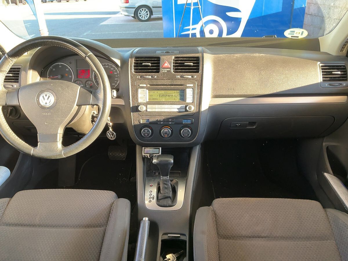 COMING SOON VOLKSWAGEN JETTA ADVANCE 1.9 TDI AUTO SPANISH LHD IN SPAIN ONLY 49000 MILES 2007