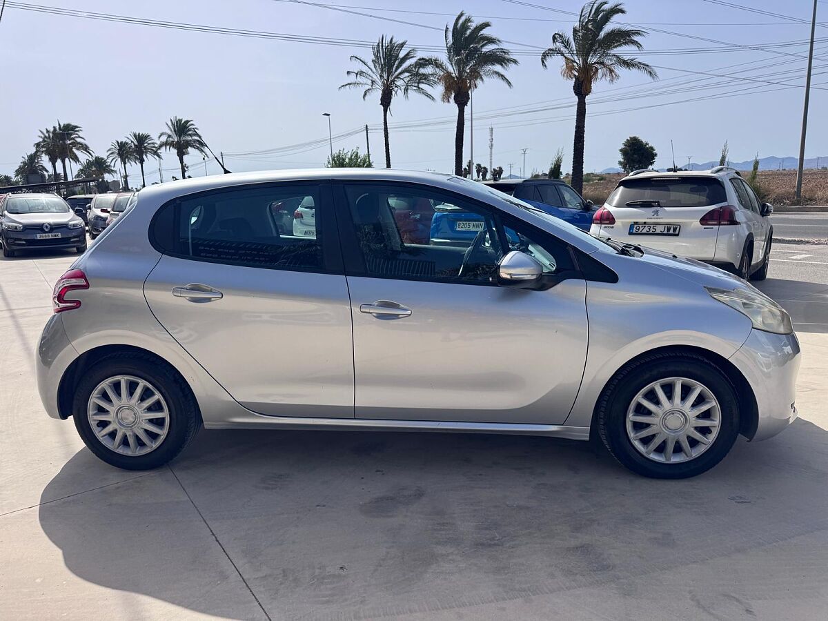  PEUGEOT 208 ACTIVE 1.2 VTI SPANISH LHD IN SPAIN ONLY 101000 MILES SUPERB 2012