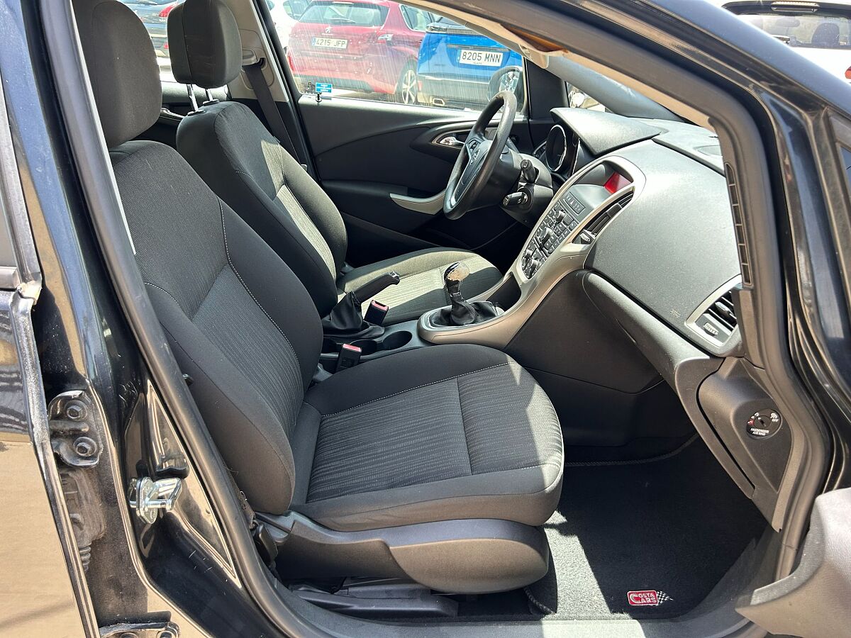 OPEL ASTRA SELECTIVE 1.6 SPANISH LHD IN SPAIN ONLY 81000 MILES SUPER 2012