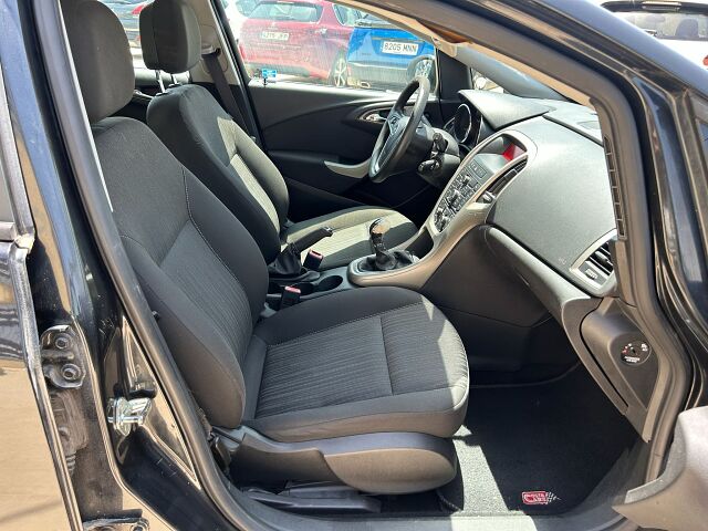 OPEL ASTRA SELECTIVE 1.6 SPANISH LHD IN SPAIN ONLY 81000 MILES SUPER 2012
