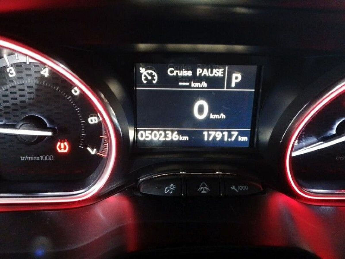 COMING SOON PEUGEOT 2008 GT LINE 1.2 E-THP AUTO SPANISH LHD IN SPAIN 31000 MILES SUPERB 2019