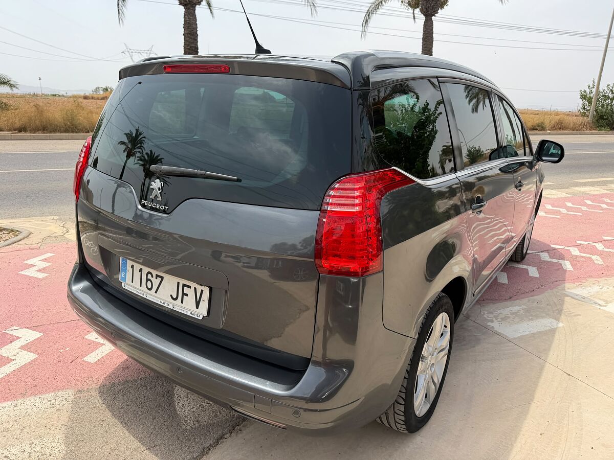 PEUGEOT 5008 ALLURE 1.6 HDI AUTO SPANISH LHD IN SPAIN 84000 MILES 7 SEATS 2015