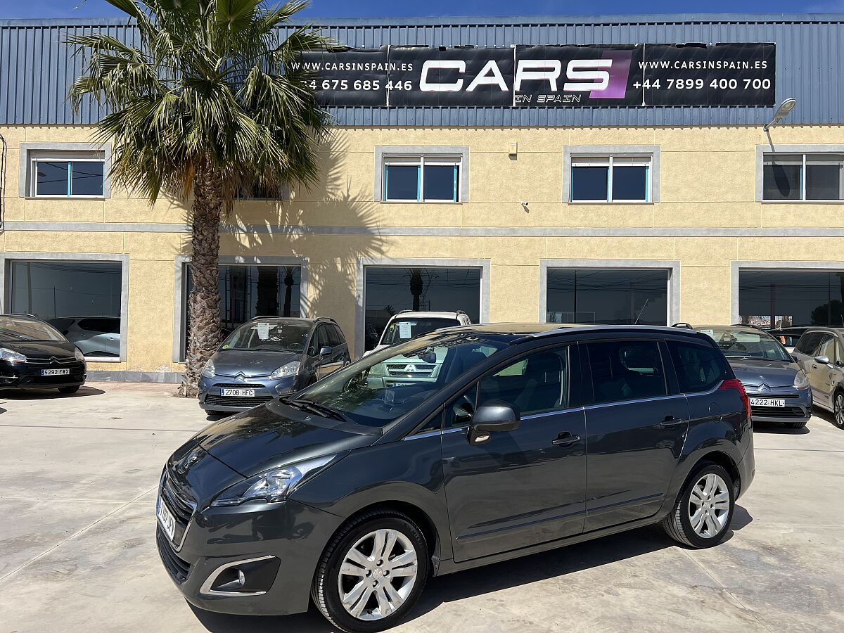 PEUGEOT 5008 ALLURE 1.6 HDI AUTO SPANISH LHD IN SPAIN 84000 MILES 7 SEATS 2015