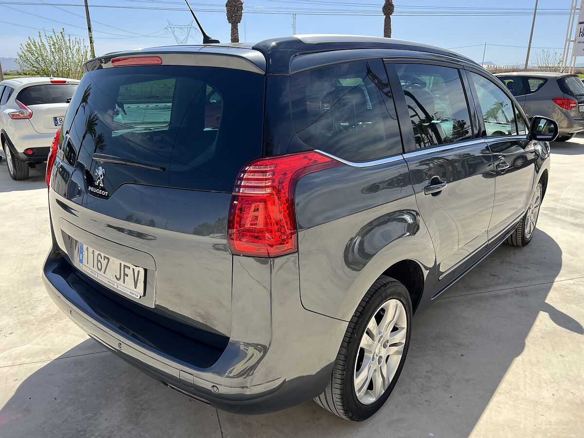 PEUGEOT 5008 ALLURE 1.6 HDI AUTO SPANISH LHD IN SPAIN 84000 MILES 7 SEATS 2015