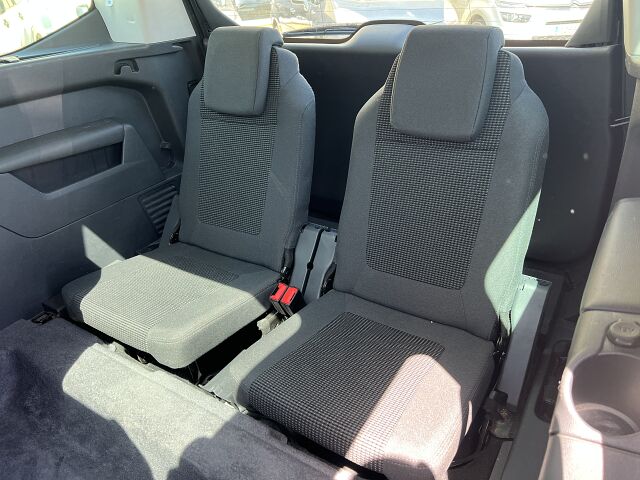 PEUGEOT 5008 ALLURE 1.6 HDI AUTO SPANISH LHD IN SPAIN 84000 MILES 7 SEATS 2015