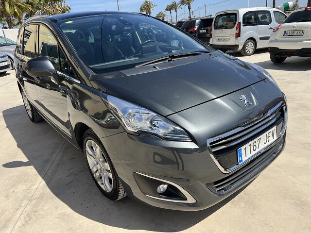 PEUGEOT 5008 ALLURE 1.6 HDI AUTO SPANISH LHD IN SPAIN 84000 MILES 7 SEATS 2015
