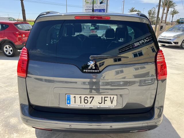 PEUGEOT 5008 ALLURE 1.6 HDI AUTO SPANISH LHD IN SPAIN 84000 MILES 7 SEATS 2015