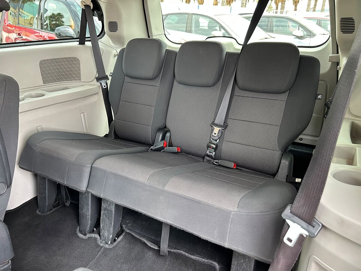 CHRYSLER GRAND VOYAGER LX 2.8 CRDI AUTO SPANISH LHD IN SPAIN 116000 MILES 2008