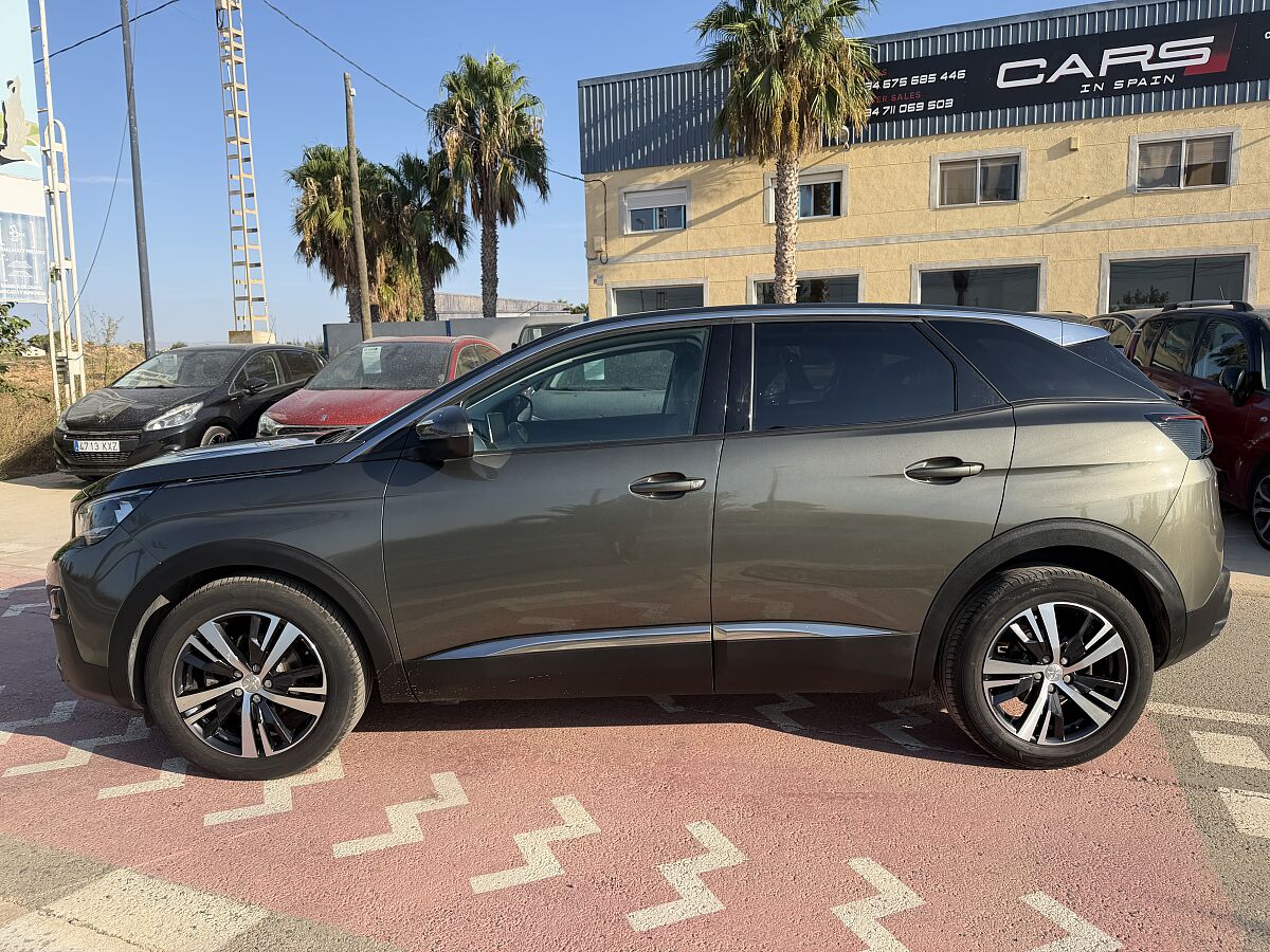 PEUGEOT 3008 ALLURE 1.2 E-THP AUTO SPANISH LHD IN SPAIN 62000 MILES SUPER 2017
