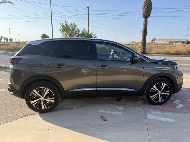 PEUGEOT 3008 ALLURE 1.2 E-THP AUTO SPANISH LHD IN SPAIN 62000 MILES SUPER 2017