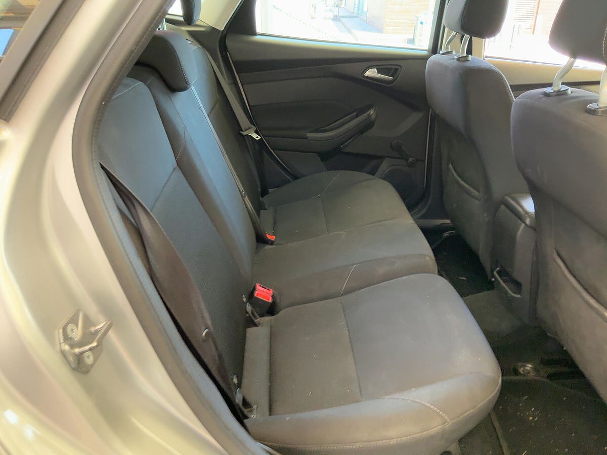 FORD FOCUS TREND PLUS 1.6 TI-VCT AUTO SPANISH LHD IN SPAIN 71000 MILES FFSH 2016