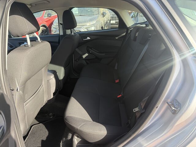 FORD FOCUS TREND PLUS 1.6 TI-VCT AUTO SPANISH LHD IN SPAIN 71000 MILES FFSH 2016