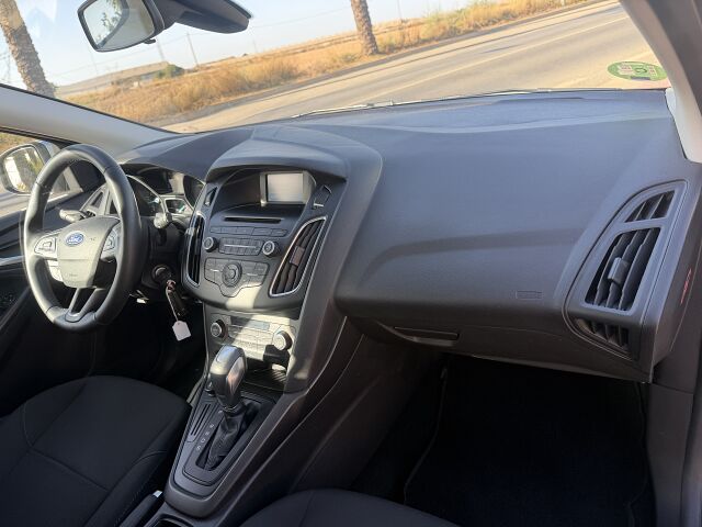 FORD FOCUS TREND PLUS 1.6 TI-VCT AUTO SPANISH LHD IN SPAIN 71000 MILES FFSH 2016