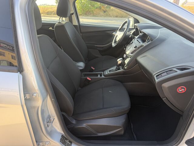 FORD FOCUS TREND PLUS 1.6 TI-VCT AUTO SPANISH LHD IN SPAIN 71000 MILES FFSH 2016