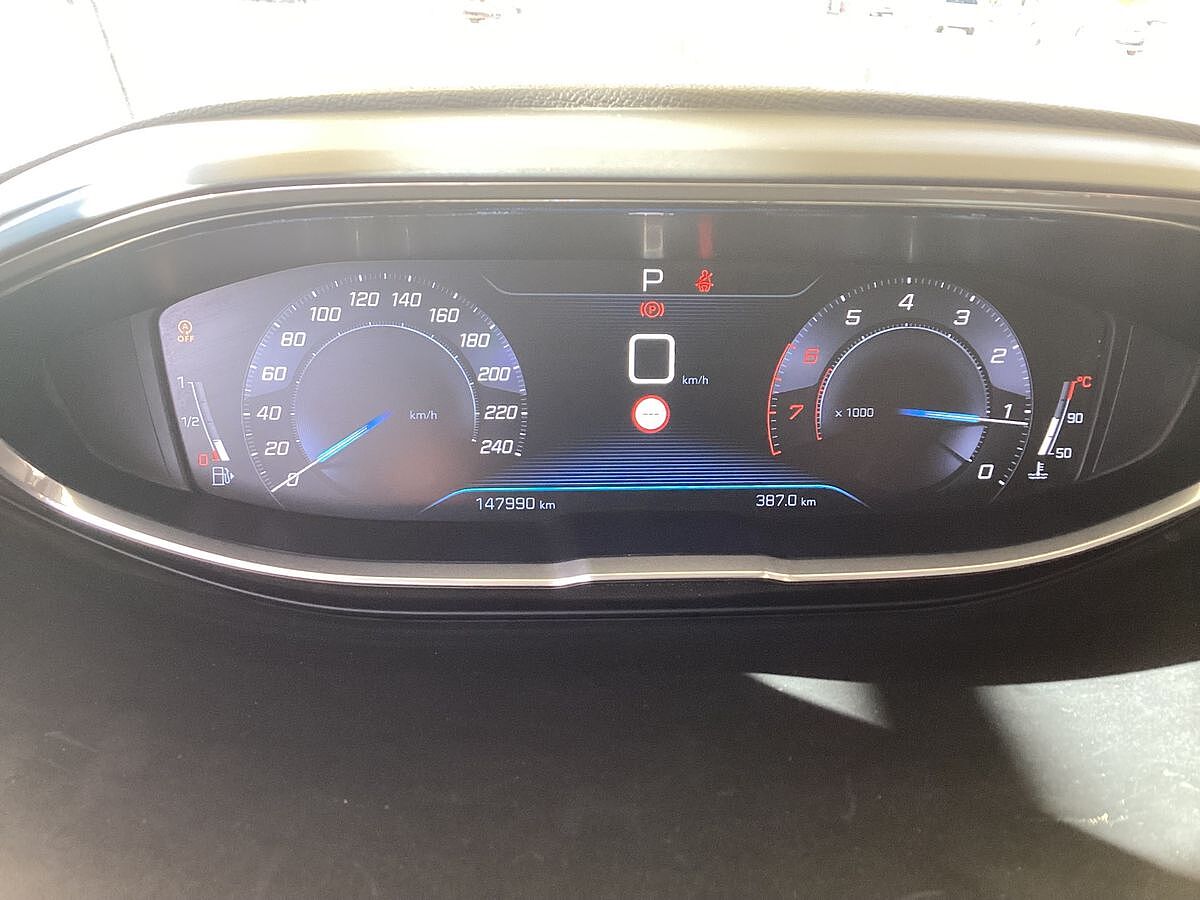 COMING SOON PEUGEOT 3008 ALLURE 1.2 E-THP AUTO SPANISH LHD IN SPAIN 91000 MILES SUPERB 2018