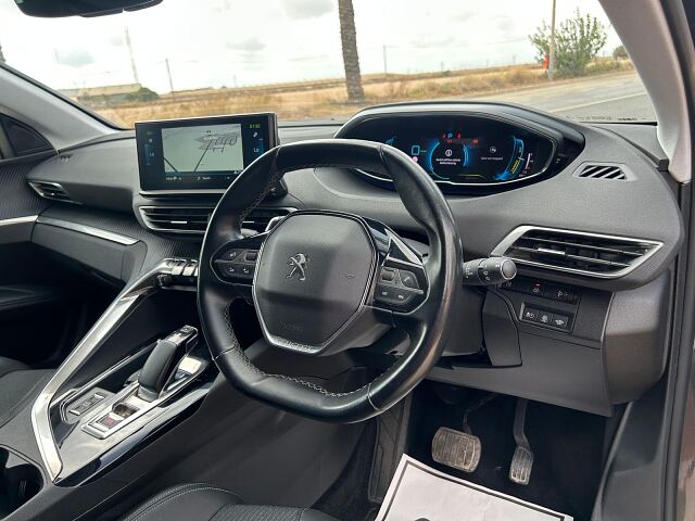 PEUGEOT 3008 ALLURE 1.6 PHEV AUTO UK RHD IN SPAIN ONLY 70000 MILES SUPERB 2021