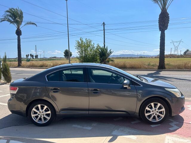 TOYOTA AVENSIS 2.2 D4D AUTO SPANISH LHD IN SPAIN 80000 MILES SUPERB 2009