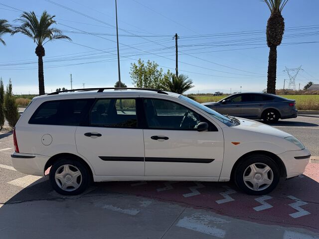 FORD FOCUS TREND ESTATE 1.6 AUTO SPANISH LHD IN SPAIN 125000 MILES SUPER 2002