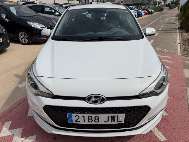 HYUNDAI I20 ACTIVE 1.2 PETROL SPANISH LHD IN SPAIN ONLY 21000 MILES SUPERB 2017