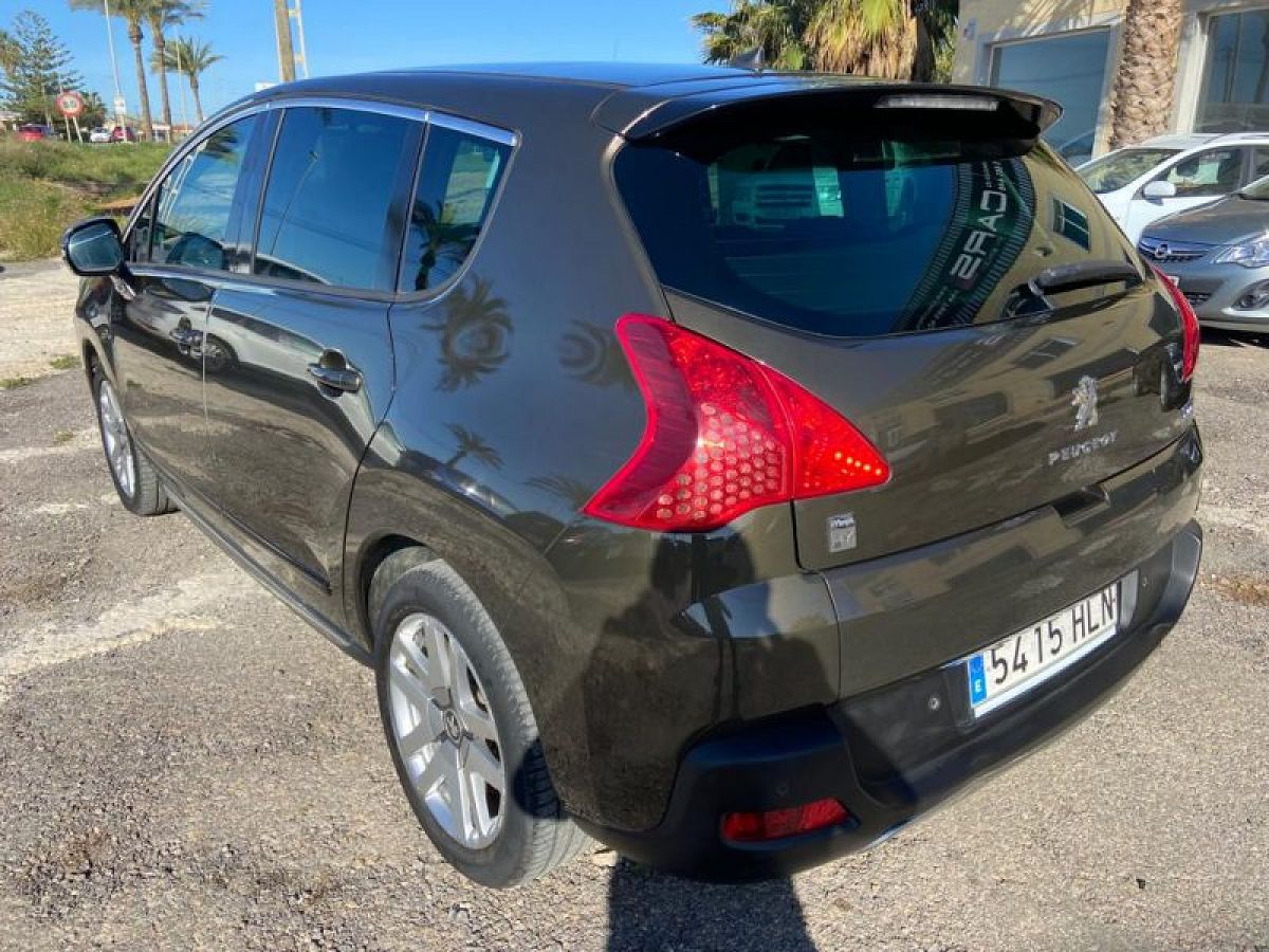 PEUGEOT 3008 HYBRID 4 2.0 HDI AUTO SPANISH LHD IN SPAIN 103000 MILES STUNNING 2012