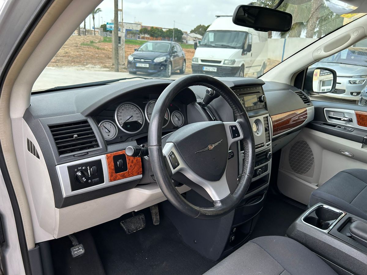 CHRYSLER GRAND VOYAGER TOURING 2.8 CRDI AUTO SPANISH LHD IN SPAIN 105K 2009