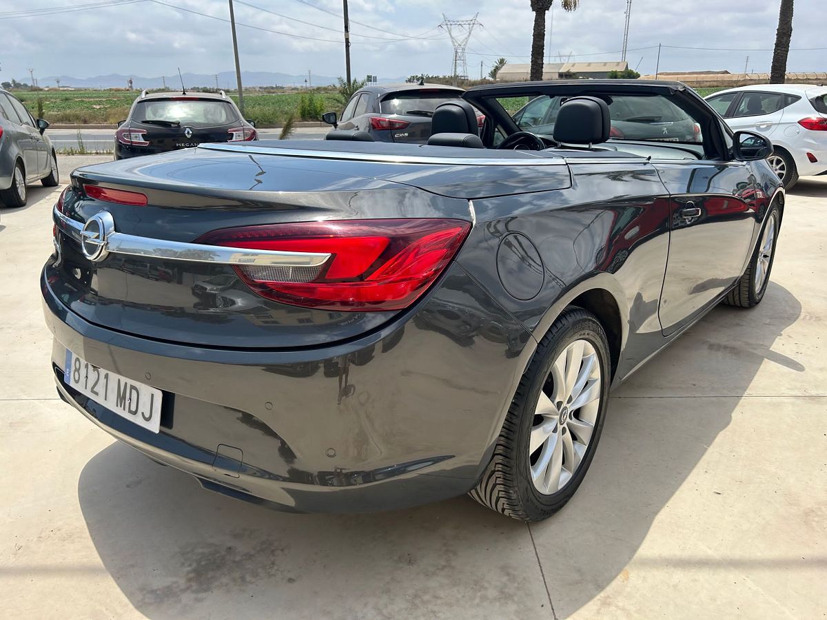 OPEL CASCADA INNOVATION 1.4 CONVERTIBLE SPANISH LHD IN SPAIN 96000 MILES 2013