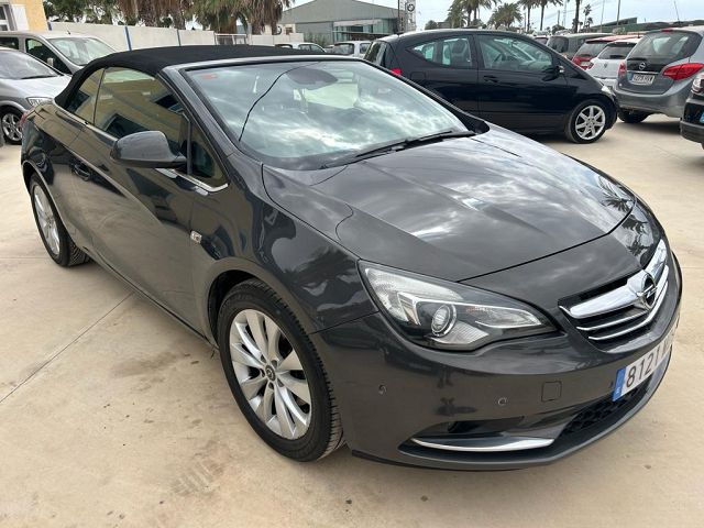 OPEL CASCADA INNOVATION 1.4 CONVERTIBLE SPANISH LHD IN SPAIN 96000 MILES 2013