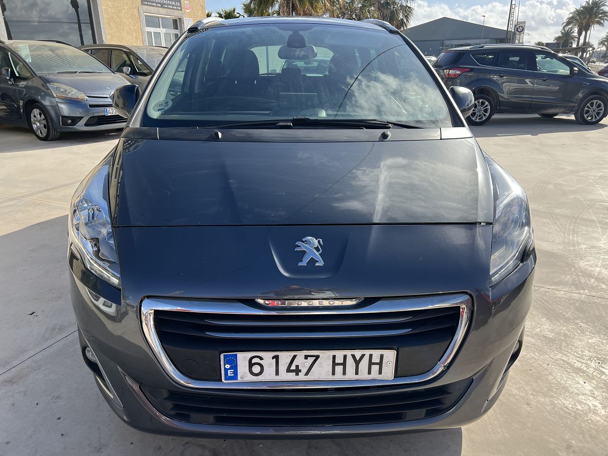 PEUGEOT 5008 STYLE 1.6 E-HDI AUTO SPANISH LHD IN SPAIN 109K 7 SEATS SUPERB 2014