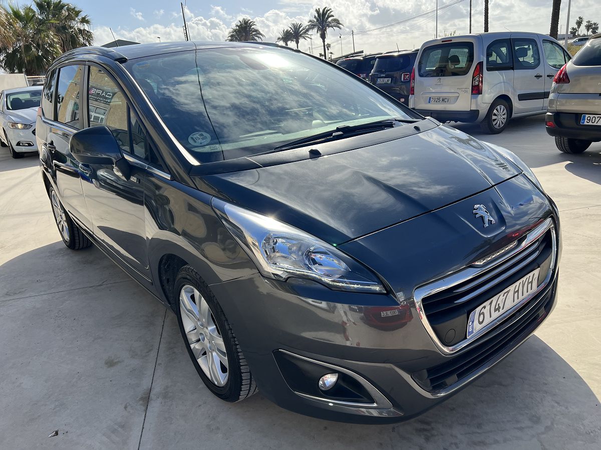 PEUGEOT 5008 STYLE 1.6 E-HDI AUTO SPANISH LHD IN SPAIN 109K 7 SEATS SUPERB 2014