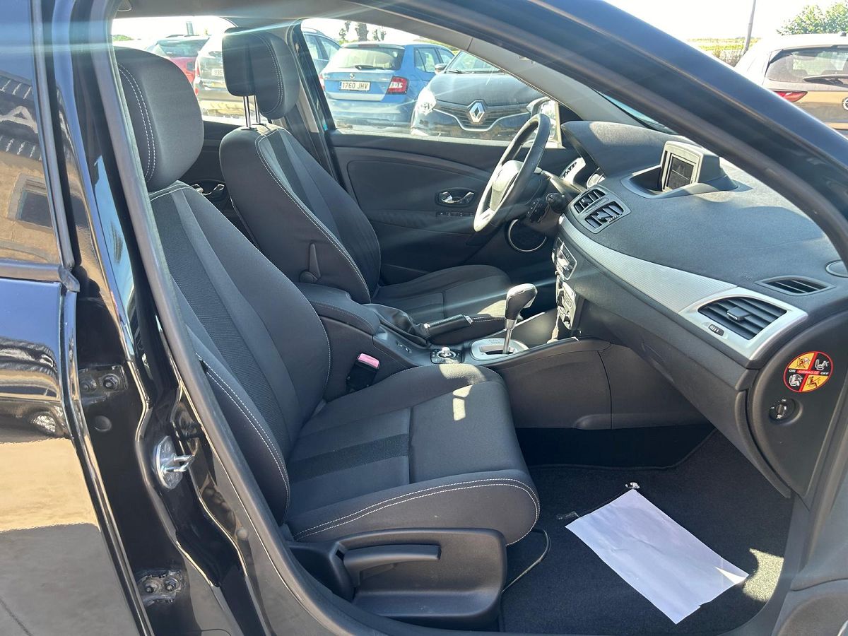RENAULT MEGANE DYNAMIQUE 2.0 AUTO SPANISH LHD IN SPAIN 89000 MILES 1 OWNER 2011