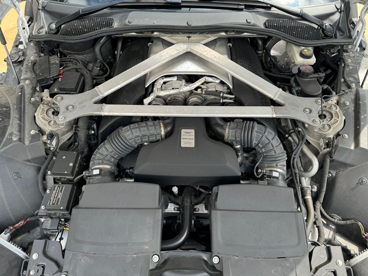 ASTON MARTIN VANTAGE 4.0 BI TURBO V8 AUTO SPANISH LHD IN SPAIN 51000 MILES 2019