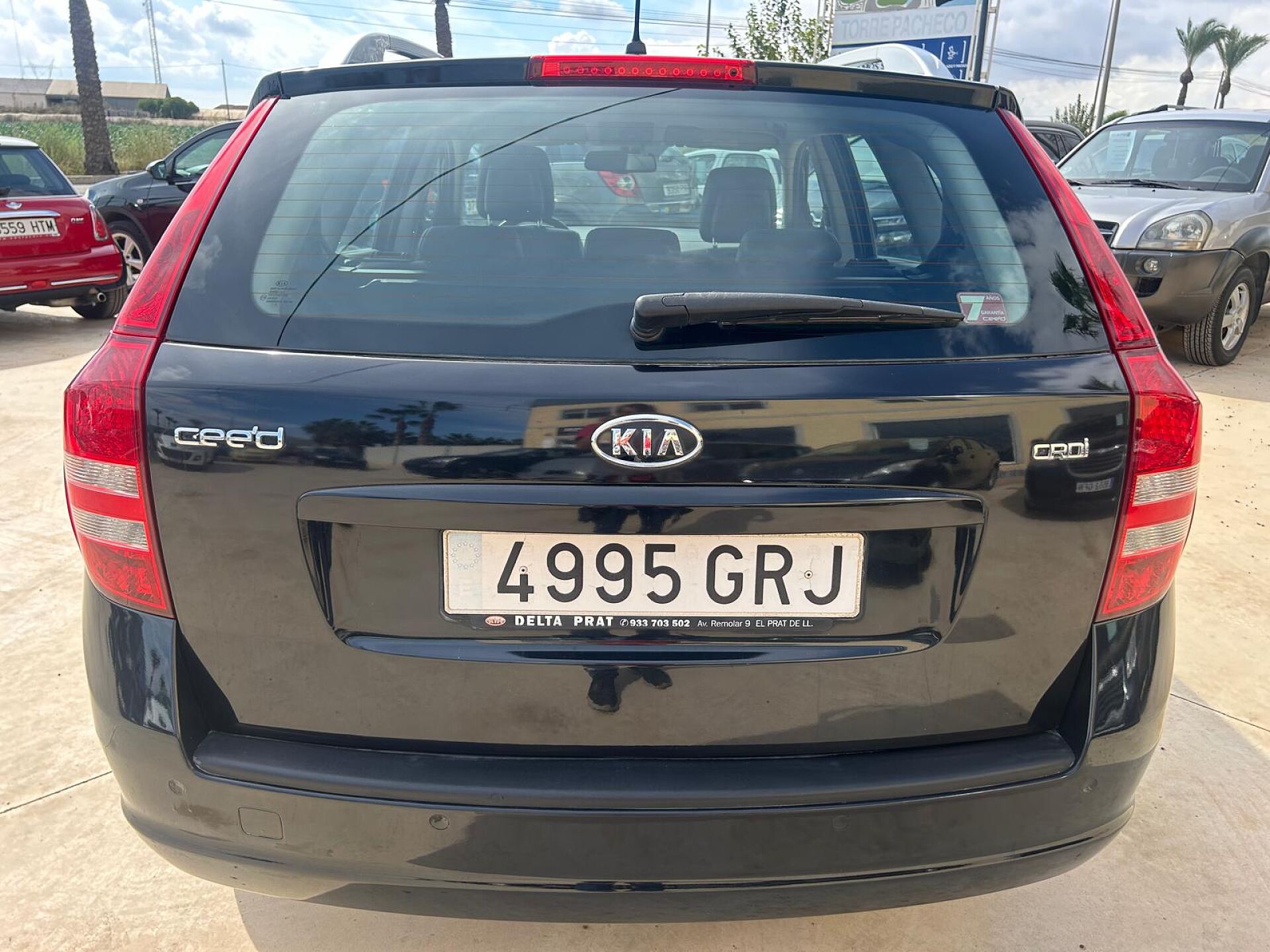KIA CEE'D EMOTION ESTATE 2.0 CRDI SPANISH LHD IN SPAIN 84000 MILES 1