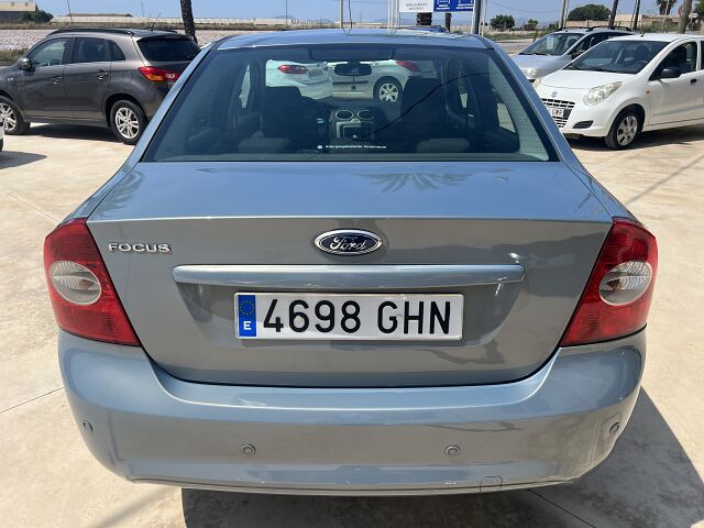 FORD FOCUS TREND 1.6 AUTO SALOON SPANISH LHD IN SPAIN 118000 MILES SUPER 2008