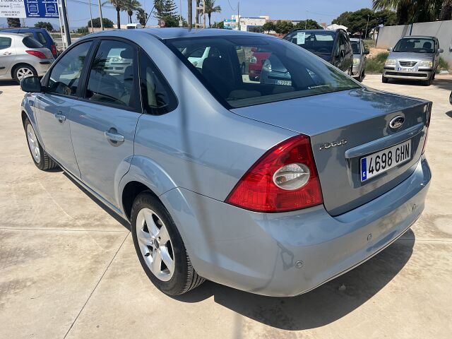 FORD FOCUS TREND 1.6 AUTO SALOON SPANISH LHD IN SPAIN 118000 MILES SUPER 2008