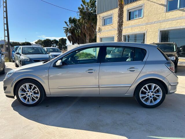 OPEL ASTRA ELITE 1.9 CDTI AUTO SPANISH LHD IN SPAIN ONLY 55000 MILES SUPERB 2009