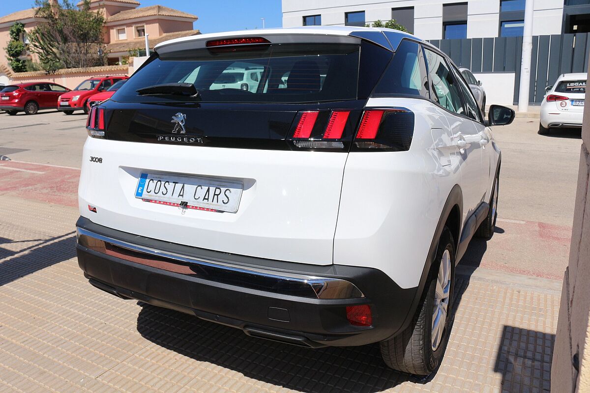 PEUGEOT 3008 ACTIVE 1.2 E-THP MANUAL SPANISH LHD IN SPAIN 78000 MILES SUPER 2019