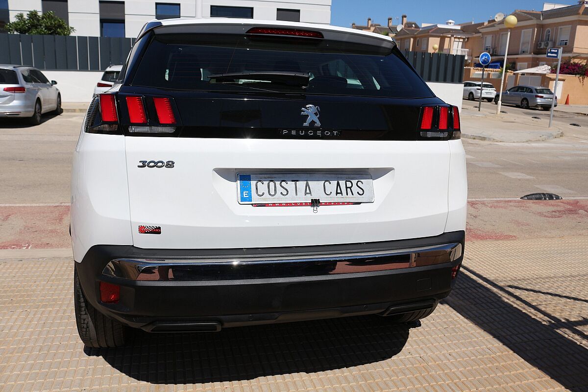 PEUGEOT 3008 ACTIVE 1.2 E-THP MANUAL SPANISH LHD IN SPAIN 78000 MILES SUPER 2019