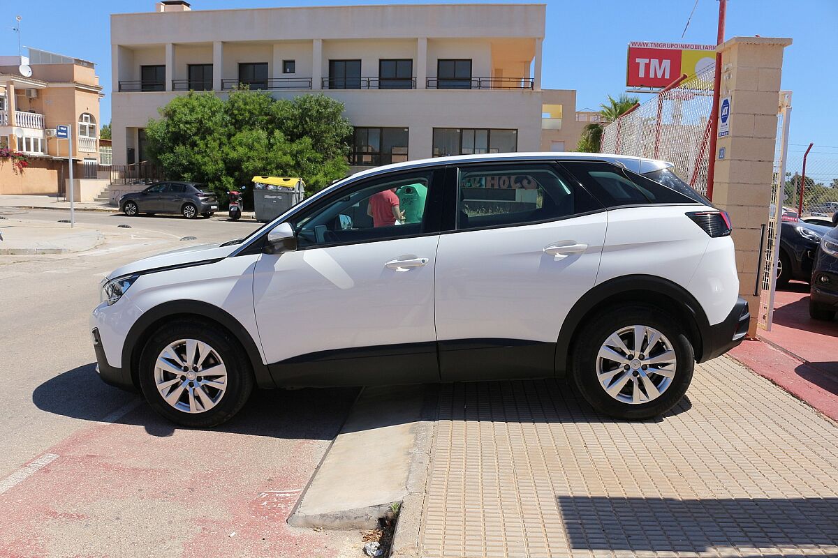 PEUGEOT 3008 ACTIVE 1.2 E-THP MANUAL SPANISH LHD IN SPAIN 78000 MILES SUPER 2019
