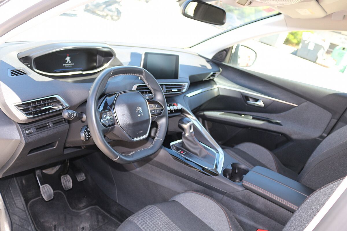 PEUGEOT 3008 ACTIVE 1.2 E-THP MANUAL SPANISH LHD IN SPAIN 78000 MILES SUPER 2019