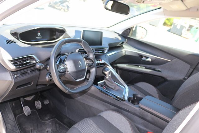 PEUGEOT 3008 ACTIVE 1.2 E-THP MANUAL SPANISH LHD IN SPAIN 78000 MILES SUPER 2019